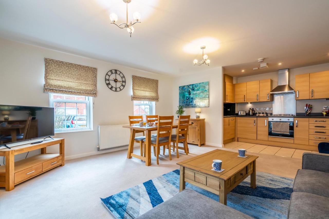 The Augustine - Modern Two Bed Ground Floor Apartment With Parking Canterbury Exteriér fotografie